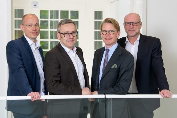 Teilen sich die Geschäftsführung der neuen Thüga SmartService
(von links): Franz Schulte, Peter Hornfischer, Emil Bruusgaard
und Georg Lessak. © Thüga Weiterer Text über ots und www.presseportal.de/nr/18807 / Die Verwendung dieses Bildes ist für redaktionelle Zwecke honorarfrei. Veröffentlichung bitte unter Quellenangabe:
