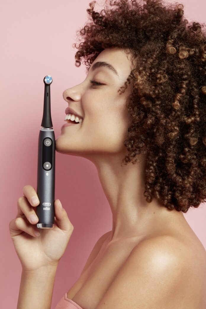 Oral-B iO / Weiterer Text über ots und www.presseportal.de/nr/67403 / Die Verwendung dieses Bildes ist für redaktionelle Zwecke unter Beachtung ggf. genannter Nutzungsbedingungen honorarfrei. Veröffentlichung bitte mit Bildrechte-Hinweis.